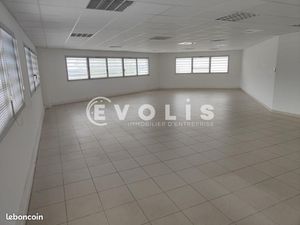 Bureaux 63 m²