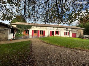 Longère entre Lezay et Melle