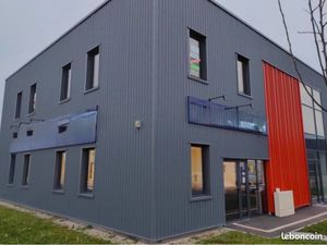 À VENDRE – LOCAL PROFESSIONNEL D’EXCEPTION – 92 m² + 5 PARKINGS PRIVÉS