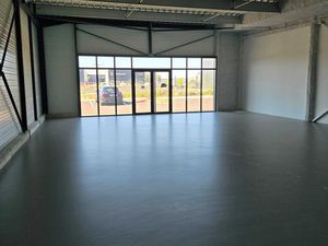 Local pour commerce ou bureaux de 164m2