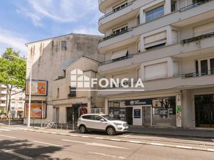 Local commercial 70 m²