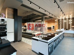 Local commercial 425 m²