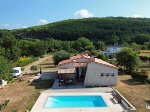 Villa provençale – Plain-pied – Environnement nature avec panorama montagne