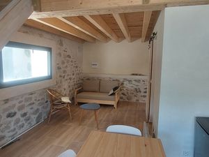 Duplex 40m2 a louer jusqu'au 19 Juin libre de suite 950 euros toutes charges comprises