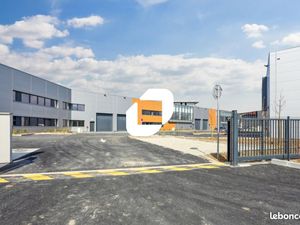 Local d'activité 412 m²