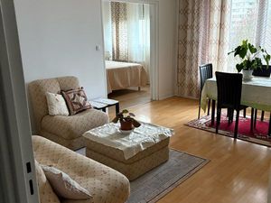 Appartement F3 bis ou F4 meublé