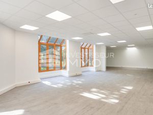 Bureau 426 m²