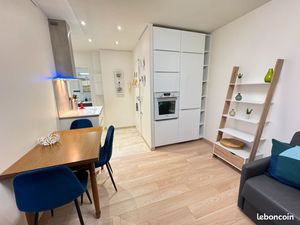 Location meublée 2P. 30m2 Paris 15 Entièrement équipé - Refait à Neuf avec Balcon et vue d