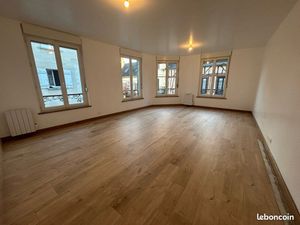 Liancourt centre F4 neuf 124m2 1200 euro