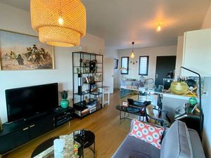 Bordeaux Chartrons - T2 de 45m2 VENDU LOUÉ avec PARKING et TERRASSE