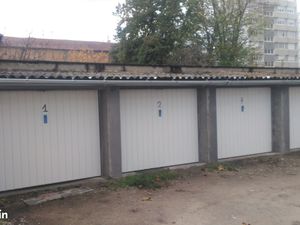 Grand garage de 15 m2 en plein centre ville de Firminy 42700