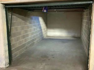 Loue garage box fermé Lyon 3e secteur tribunal angle rue de Crequi et rue Servient