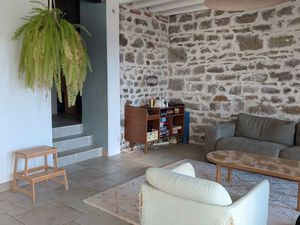 Grand sousplex lumineux avec terrasse et cachet – Crêt-de-Roc Saint-Étienne