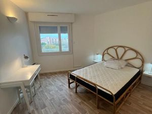 Chambre 1 pièce 86 m²