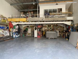 Local industriel 175 m²