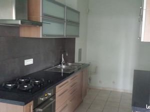 A louer appart 3 pièces (61 m2) Mérignac le Club