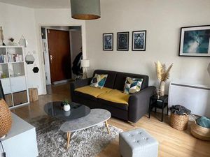 F2 centre ville avec balcon