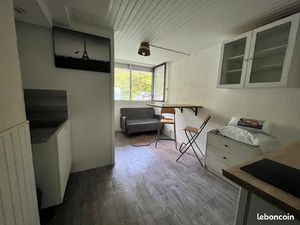 Studio 1 pièce 13 m²