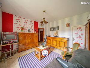 Maison 16 pièces 270 m²