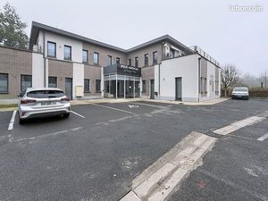 Local 169 m2 (6 bureaux)