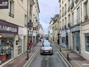 Commerce beauté/coiffure 38 m²