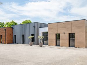 BUREAUX INDEPENDANTS NEUFS À LOUER – DOLE – 300 m²- PARKINGS
