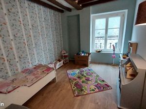 Immeuble avec fond de commerce et habitation