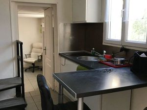 Duplex meublé dans maisonnette place Clovis Hugues