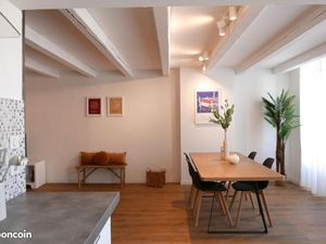 Chambre 1 pièce 138 m²