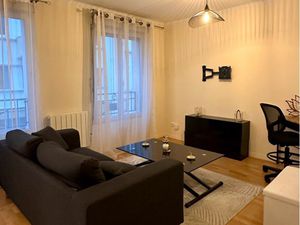 Location studio meublé refait à neuf