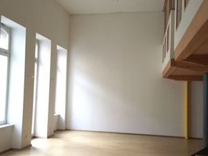 GARE PARTICULIER VEND 4P DUPLEX sur cour