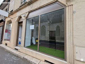 Boutique a louer