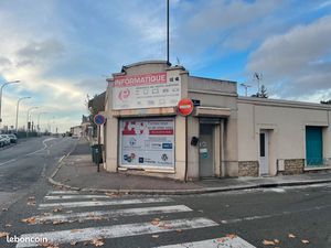 Local commercial 31m² 790