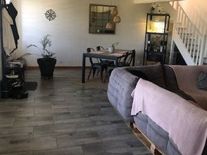 Location. A l année