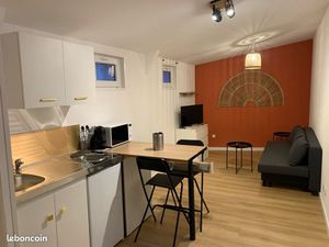 Loue studio meublé 22m2