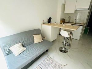 Studio 8eme CARRÉ OR