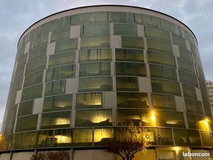 Parking situé en Centre Ville au Rez-de-Chaussée Surveillé 24/24 par un Agent de Sécurité 