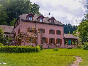 Domaine Maison de 600 m² avec dépendance situé en pleine nature