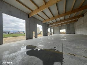 Local d'activité 720 m²