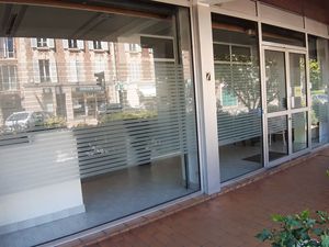 Local commercial ou professionnel de 42m2 avec sous-sol de 52m2