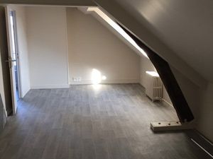 F2 de charme COMPIÈGNE centre