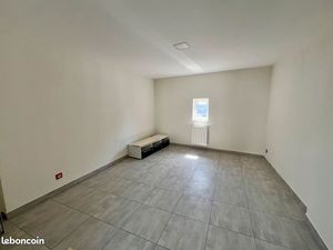 Studio totalement rénové idéalement situé