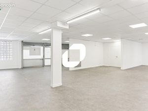 Local bureaux 275 m²
