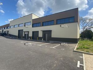 Local bureaux 299 m²