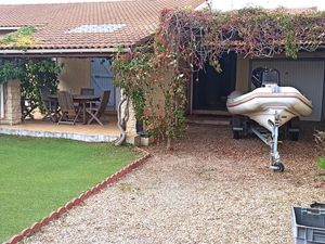 Au calme dans une impasse  Maison de plain-pied de 90m² avec garage attenant de 24m². BALA