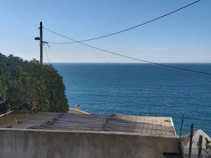 Petite maison meublee - corniche - vue mer