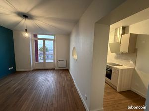 App 1 Chambre au cœur de St Savine + Balcon