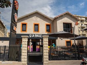 Fond de commerce restaurant franchise G la Dalle immeuble indépendant