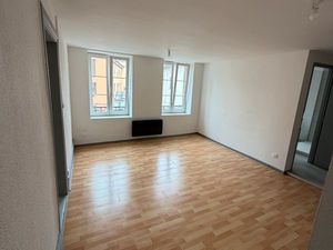 À louer – Appartement lumineux avec cuisine équipée et salle d’eau moderne