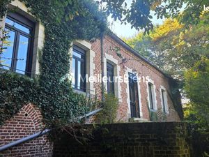 Maison 10 pièces 330 m²